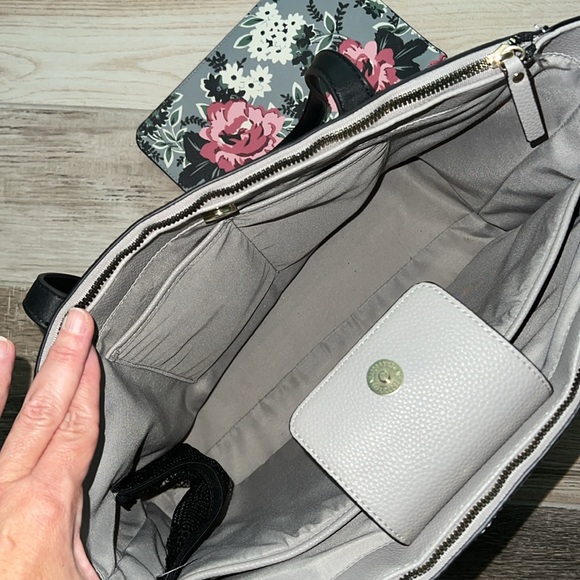 Nanette Lepore pink and gray, beautiful handbag so many pockets! - Picture 3 of 7